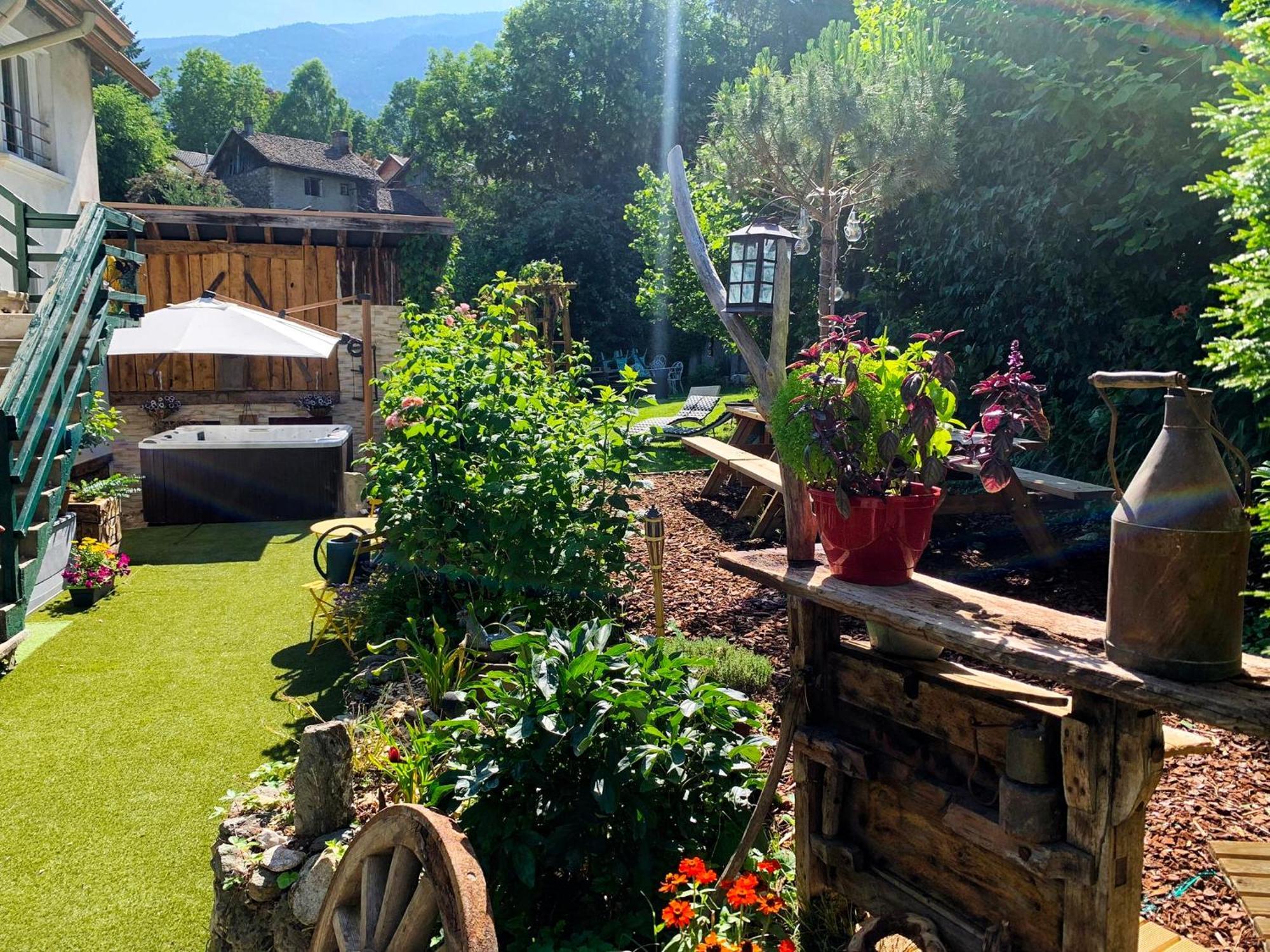 Gite Redrooster Home - 160M2, 4 Ch, 2 Sdb, Fibre, Parking, Sauna, Bain A Remous Theys Kültér fotó